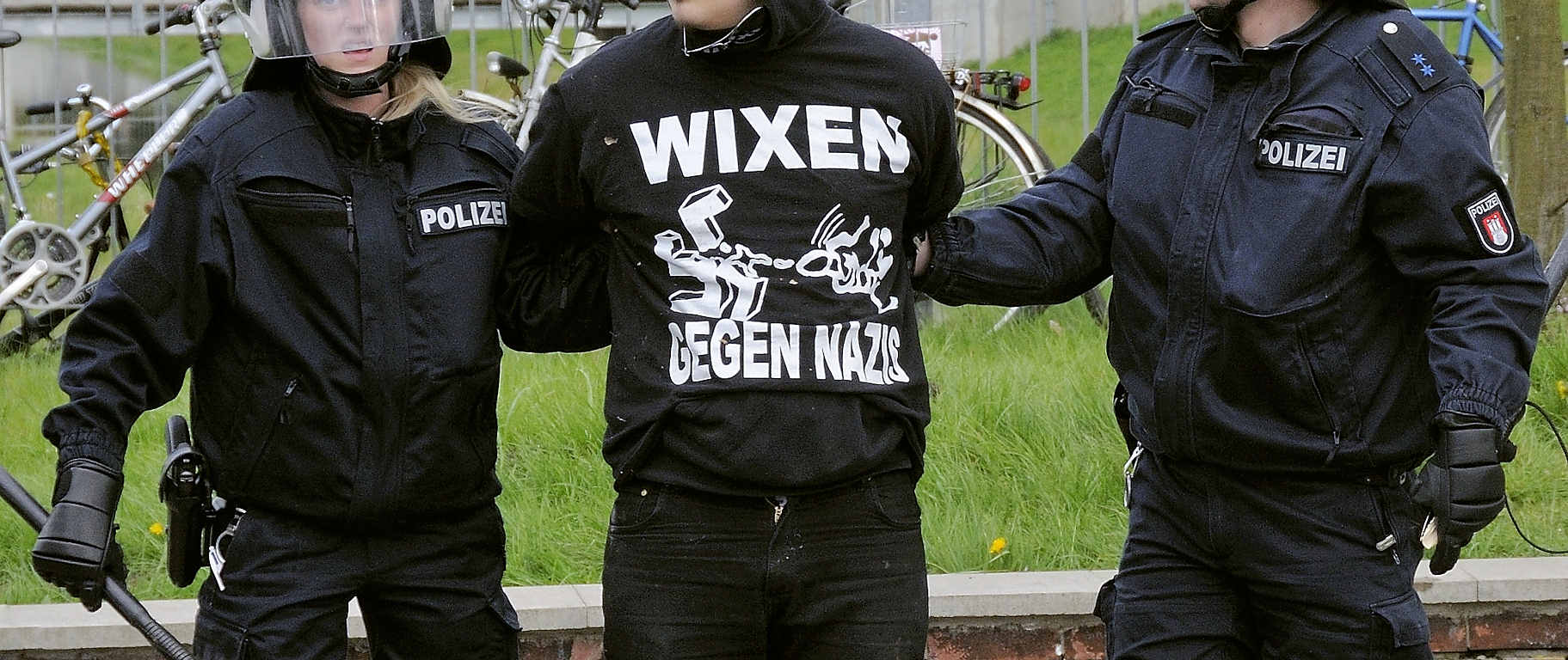DSC3804 Prostestform - Wixen gegen Nazis | Nazidemonstration in Hamburg Barmbek - Proteste.